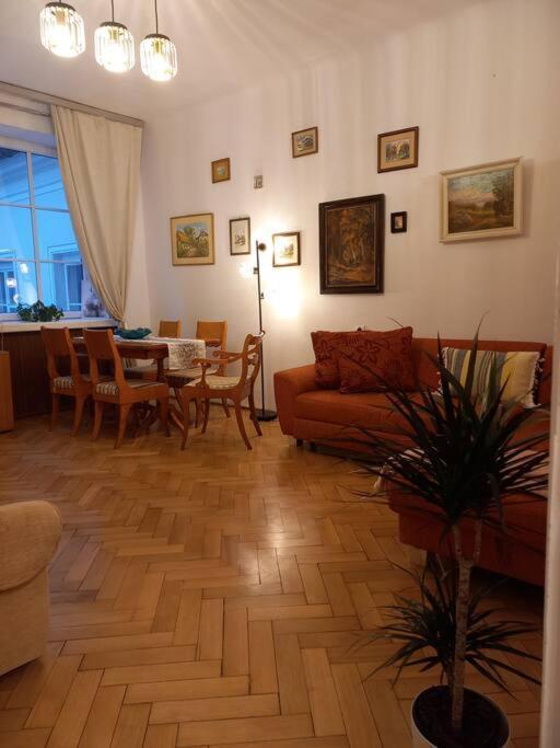 Apartamenty - Mi Stare Miasto วอร์ซอ ภายนอก รูปภาพ